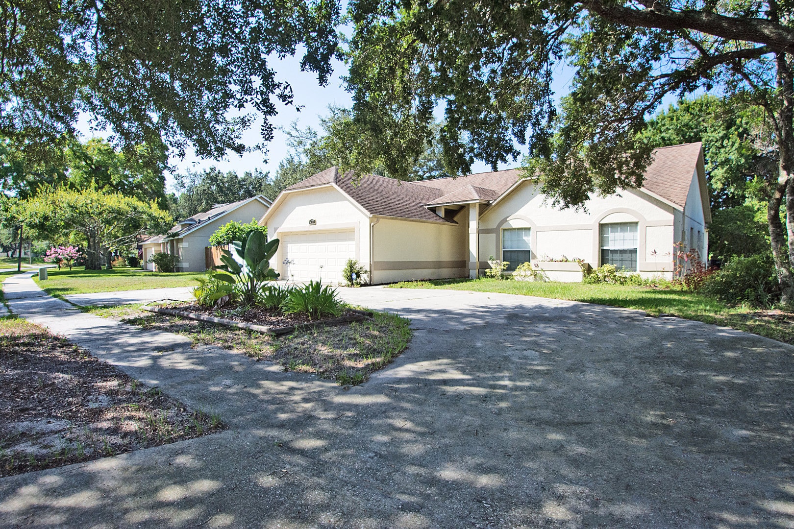 Building Photo - Wonderful 3/2 Home in the Arbor Club Community!