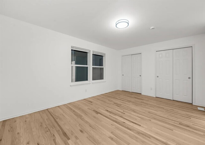 Building Photo - 71 Woodlawn Ave