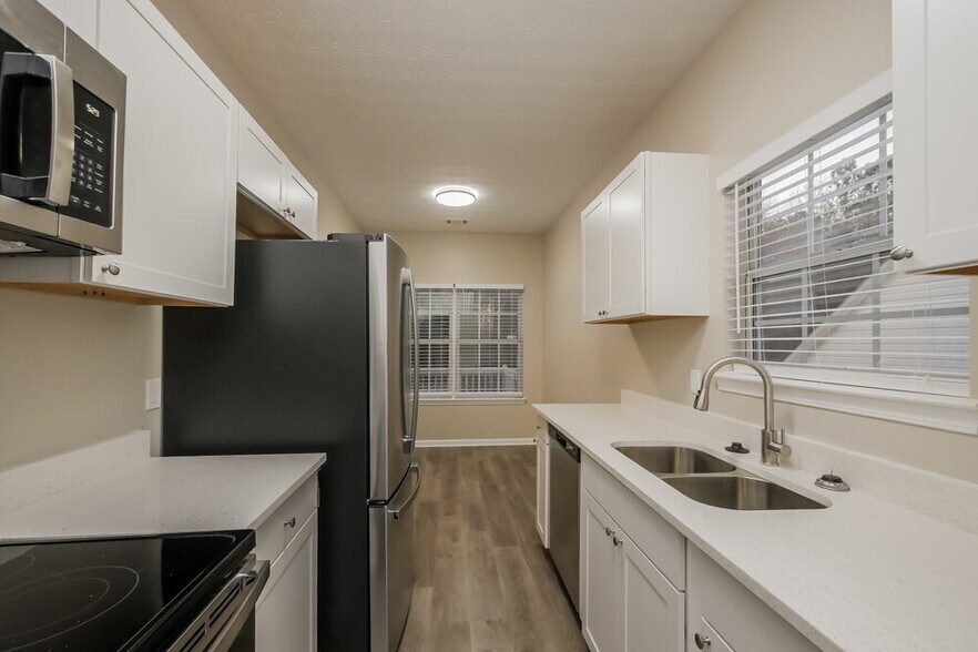 Building Photo - 674 Wynfield Way