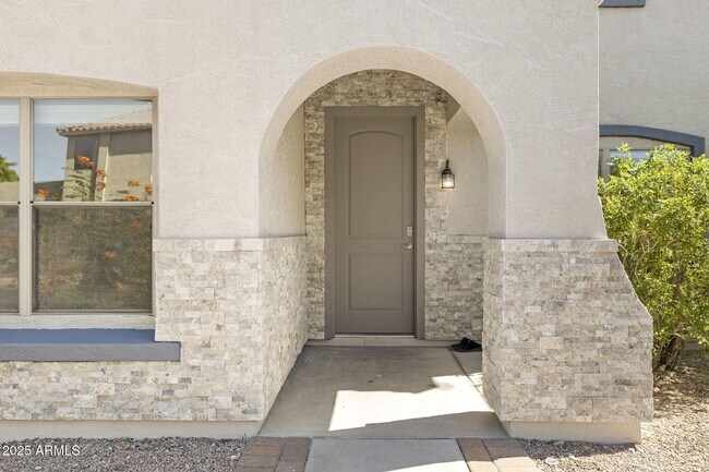 Building Photo - 9025 S 6th St