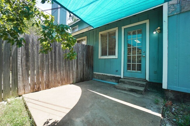 Building Photo - 7602 Woodstone Cove