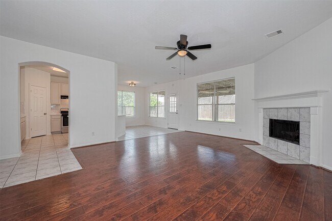 Building Photo - 15603 Mustang Island Dr