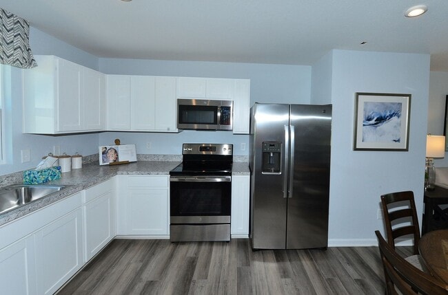 Building Photo - Model Home!