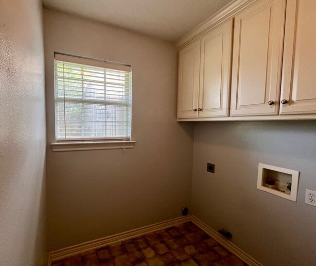 Building Photo - 16780 Terrebone Dr.