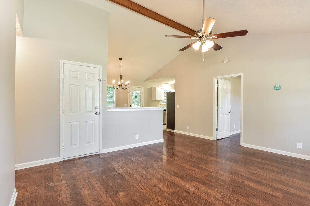 Building Photo - 4936 Deerhaven Dr