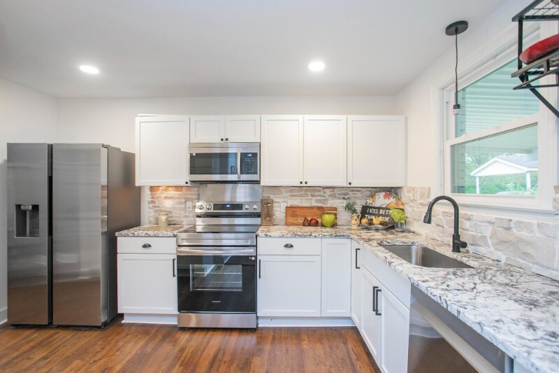 Building Photo - 2314 Deerwood Rd