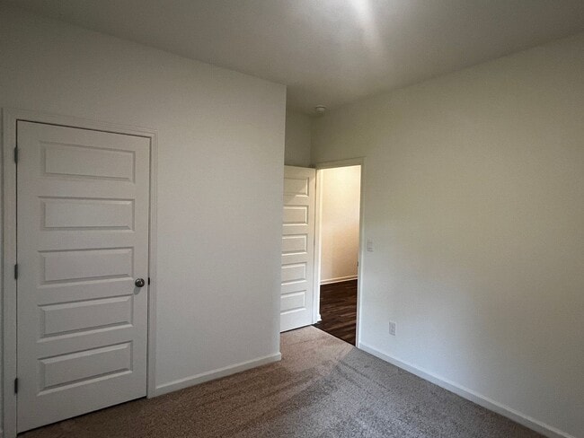 Building Photo - 4BR One-Level Home in Rosser Farms – Open Floor Plan + Prime Location!