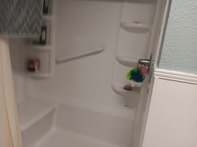 Building Photo - 902 Charlie Griffin Rd