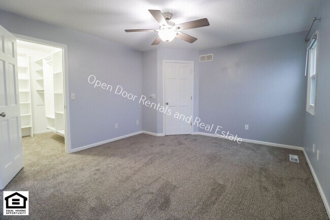 Building Photo - 8218 Fountainhead Dr