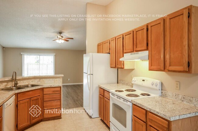 Building Photo - 1370 Pawnee St