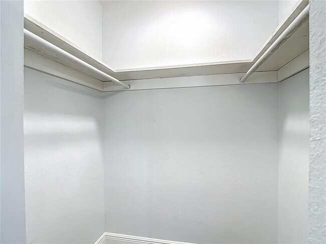 Building Photo - 6344 Newtown Cir