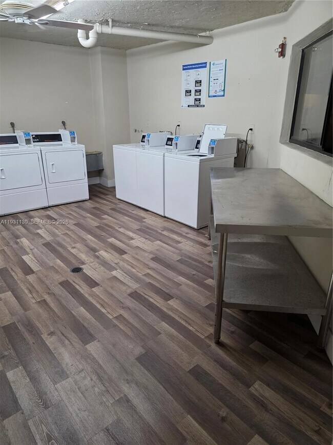 Building Photo - 8035 SW 107th Ave