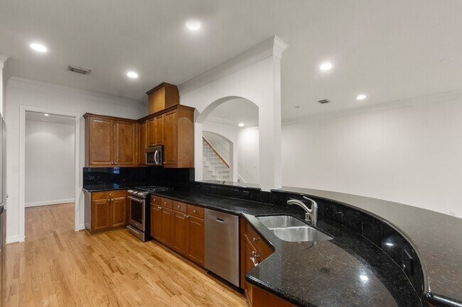 Building Photo - 5351 McCulloch Cir