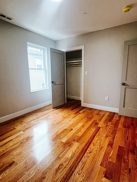 Building Photo - 595 Main St