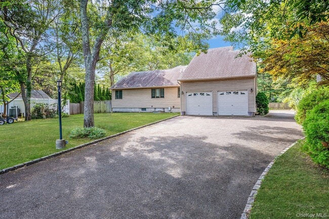 Primary Photo - 6 Bay Dr