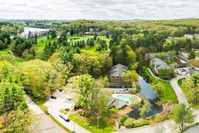 Building Photo - 11 Northbrook Dr