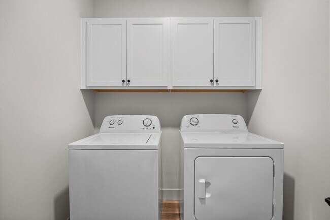 Building Photo - Brand New Three Bedroom Townhome in West L...