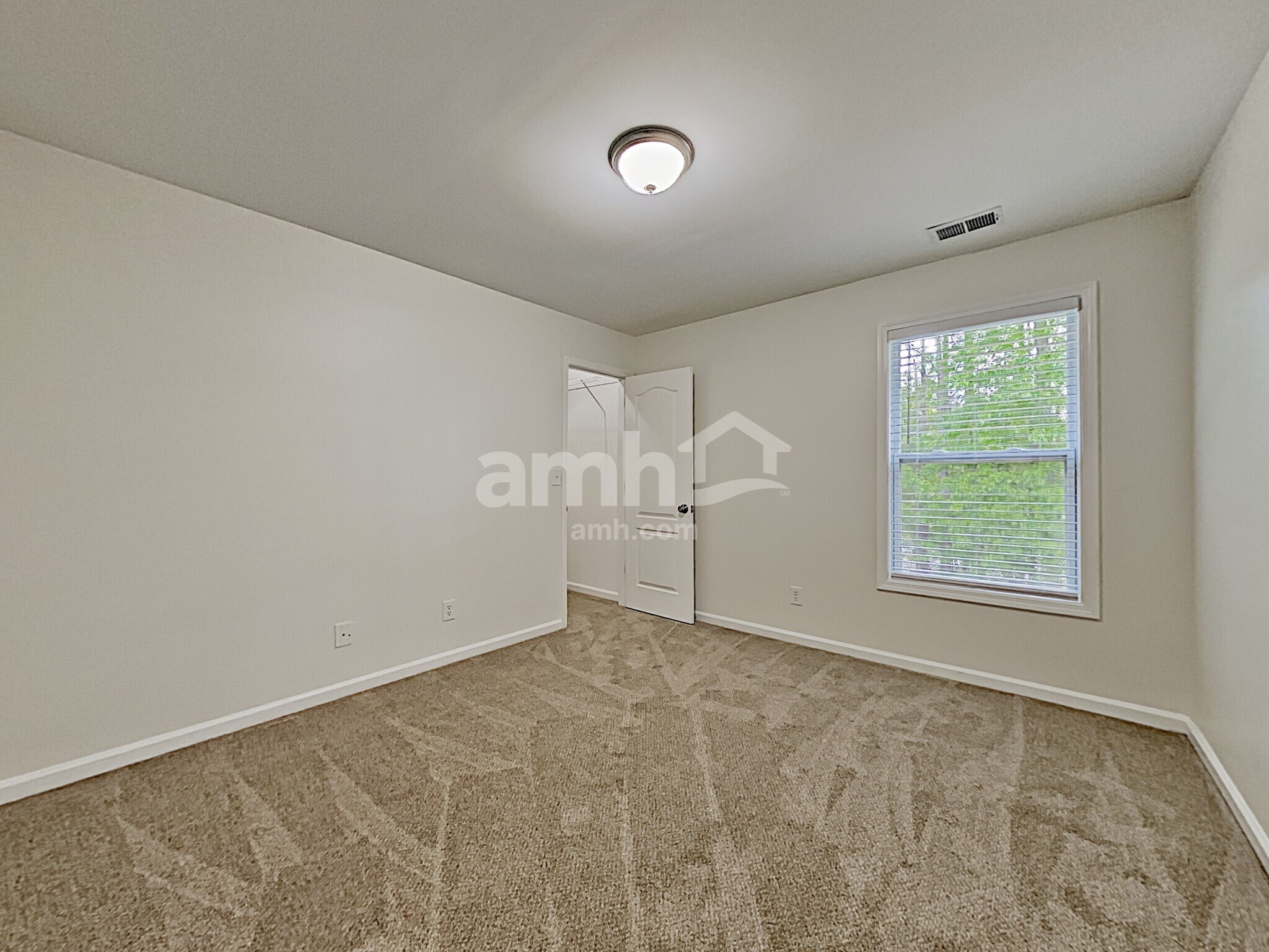 Building Photo - 2026 Peach Shoals Cir