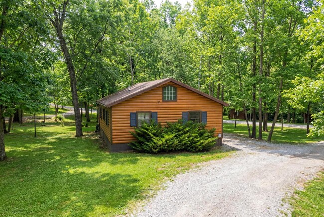 Building Photo - 343 Knob Hill Cir