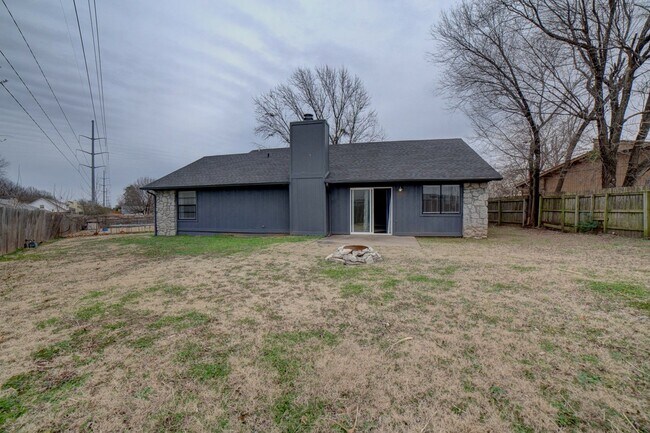Building Photo - Charming Updated 3-Bedroom Home in South B...