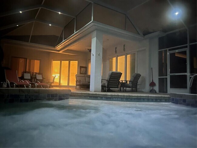 Building Photo - 11709 Clubhouse Dr