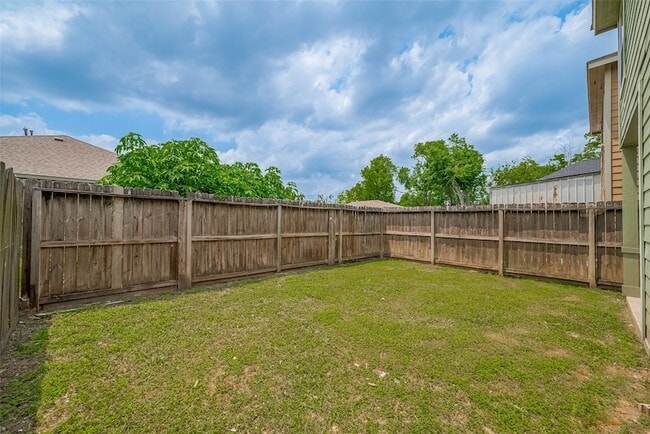 Building Photo - 6623 Arabella St