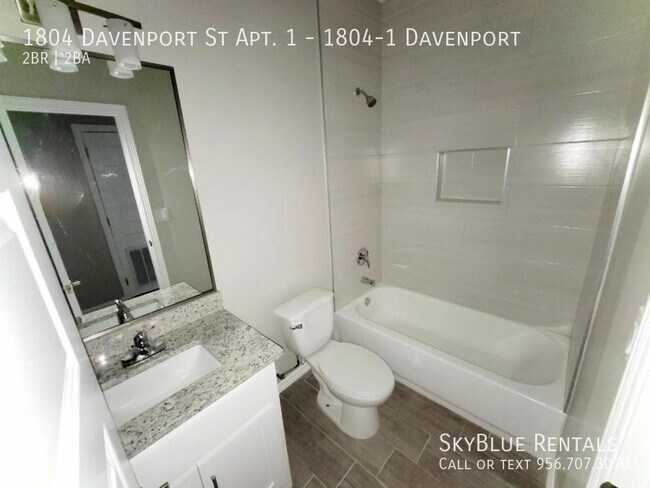 Building Photo - 1804 Davenport St