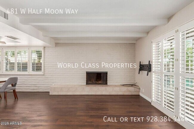 Building Photo - 481 W Half Moon Way