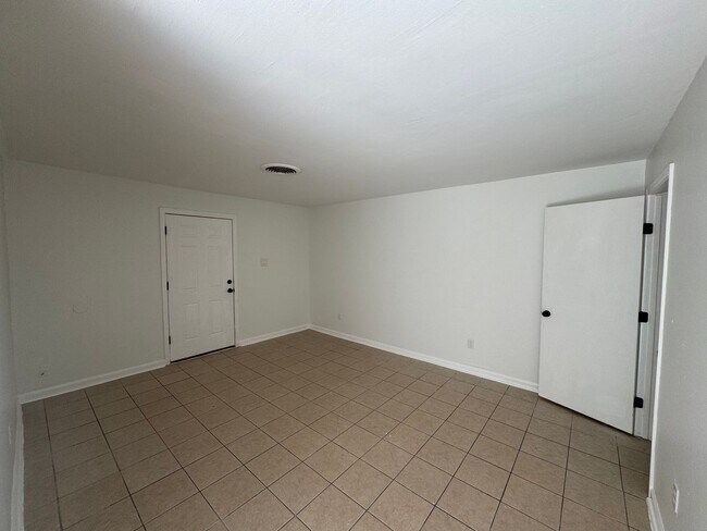 Building Photo - 6499 Marcie St