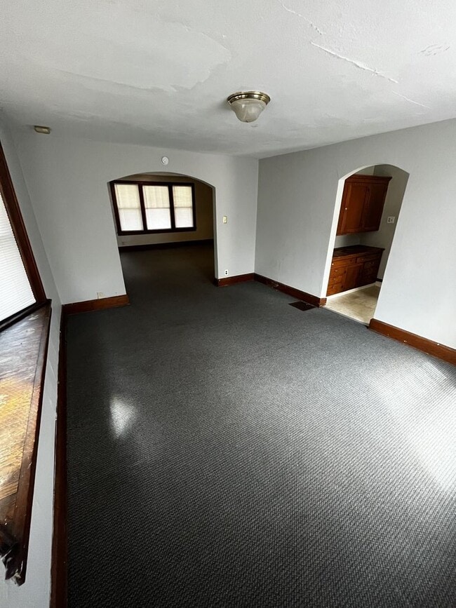 Building Photo - 108 N McKinley Ave