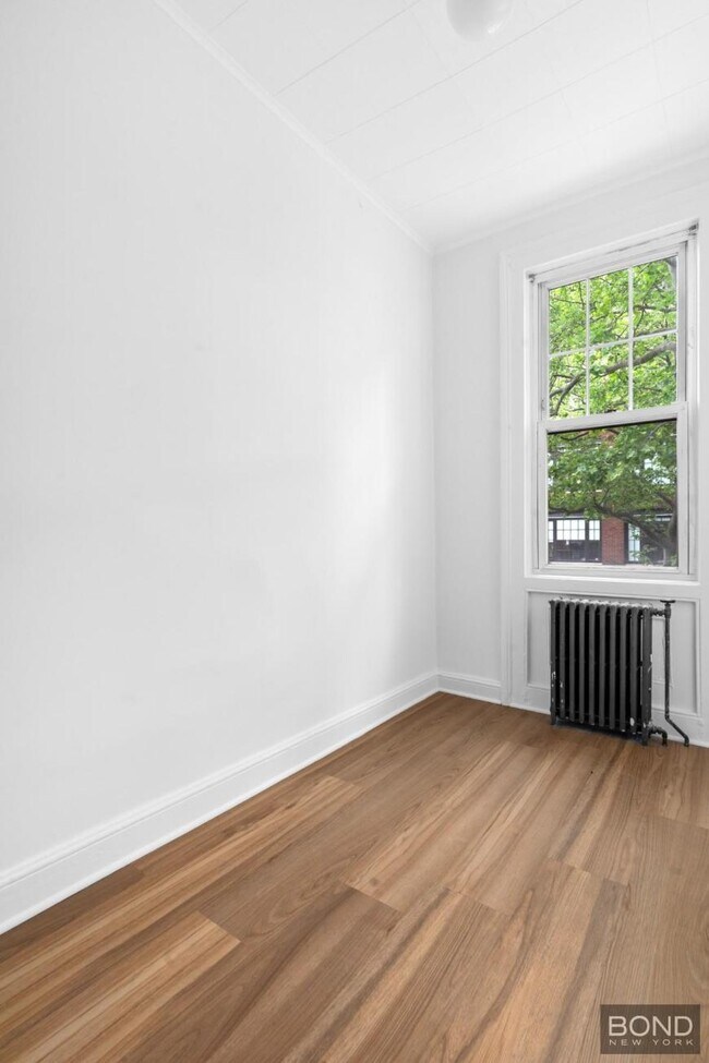 Building Photo - 2 bedroom in BROOKLYN NY 11211