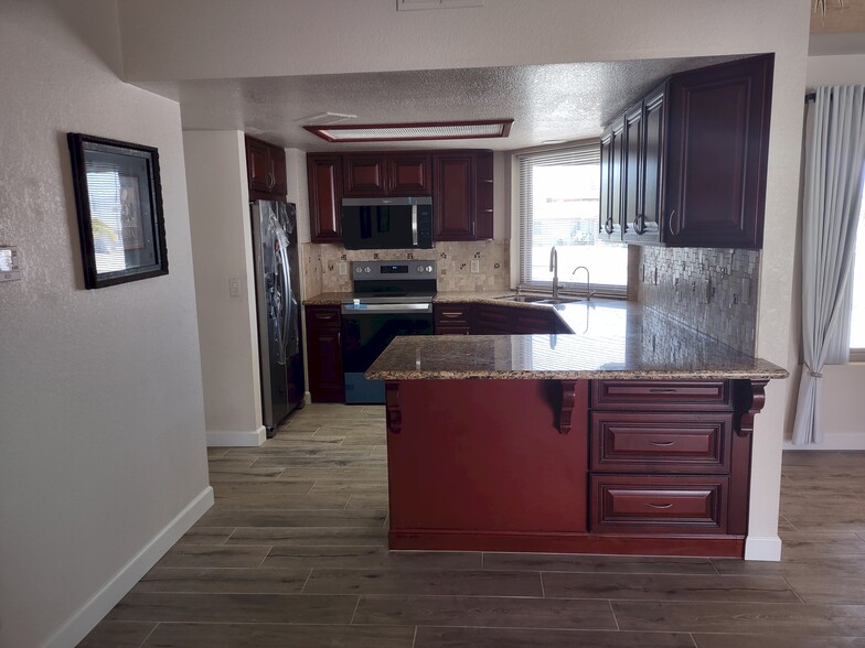 Building Photo - 1765 Palo Verde Blvd S