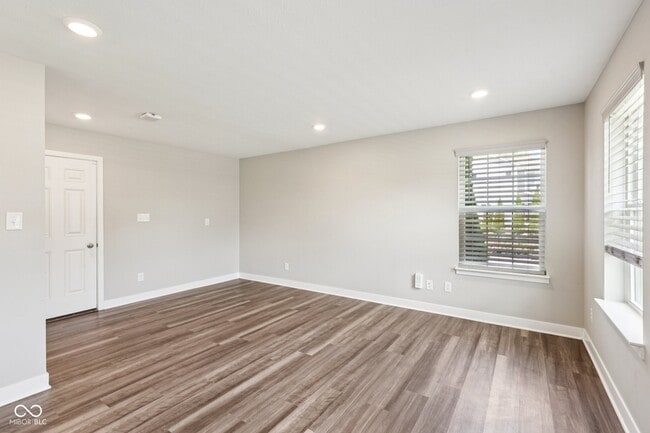 Building Photo - 17285 Dallington St