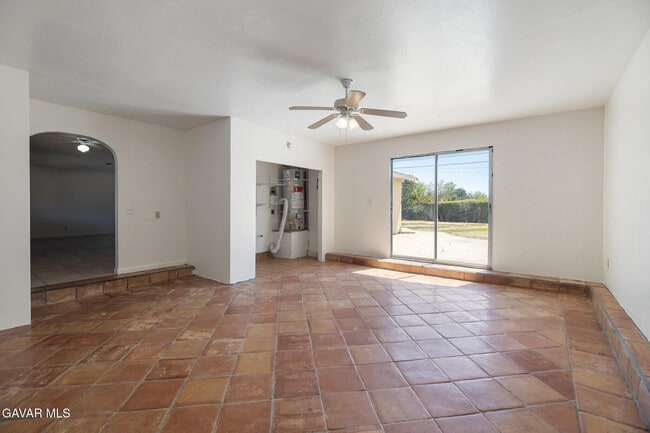 Building Photo - 44210 Fenhold St