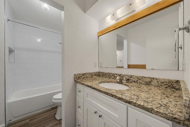 Building Photo - 9618 Sugar Hill Dr