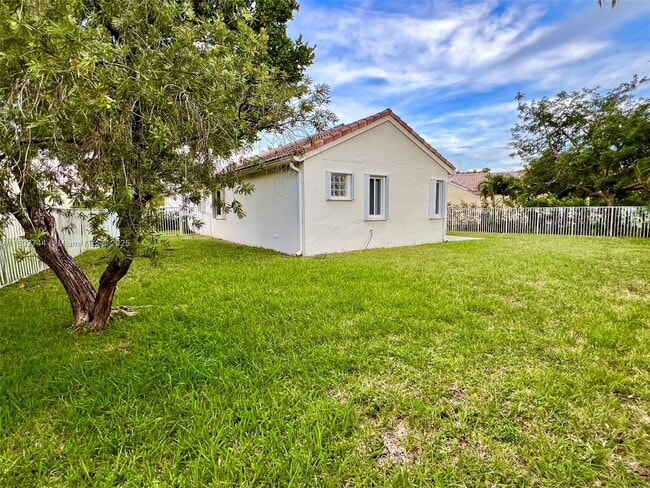 Building Photo - 4280 Ironwood Ct