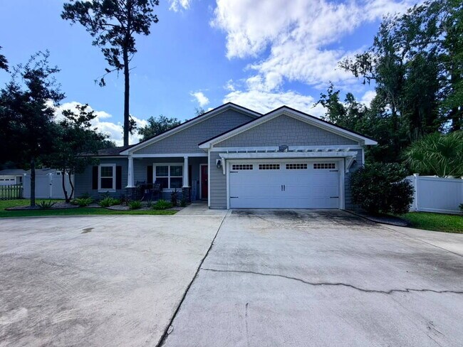 Building Photo - 3206 Oak Bluff Ln