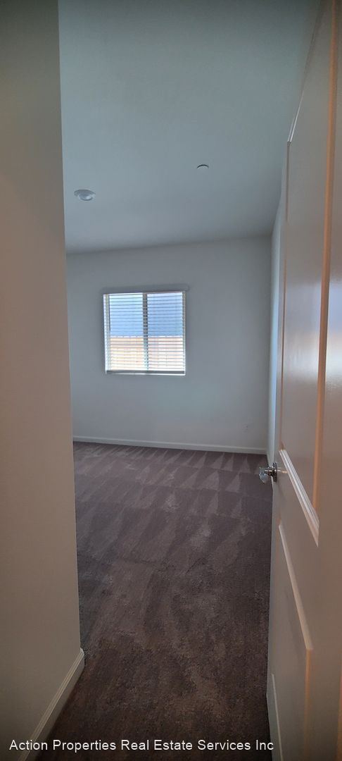 Building Photo - 4 br, 2 bath House - 7128 Driftway Loop