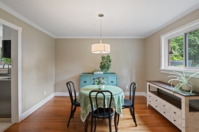 Building Photo - 10228 Ashburn Rd