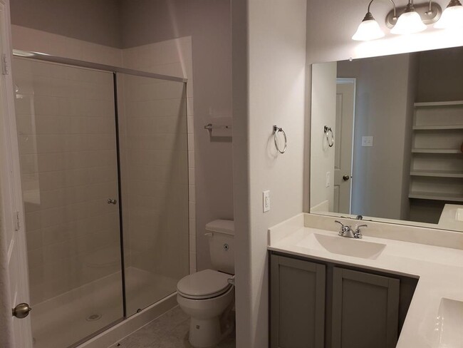 Building Photo - 411 Barren Oak Ln