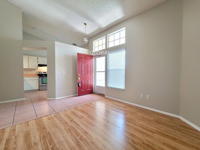 Building Photo - 3BR Orlando Home with Community Pool in De...
