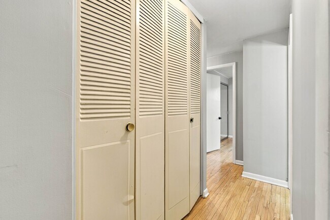 Building Photo - 840 Hilton Dr