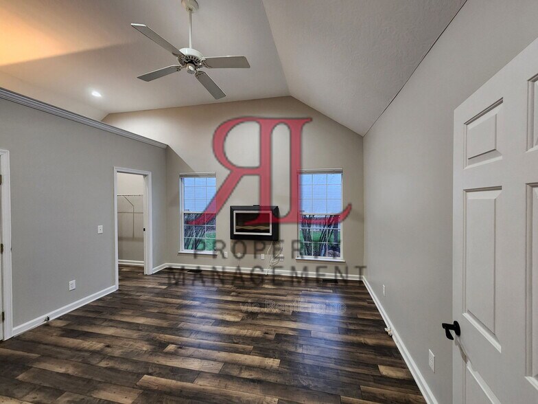 Building Photo - 6716 Bethany Dr