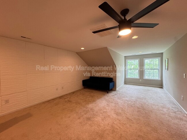 Building Photo - 166 Gulley Glen Dr