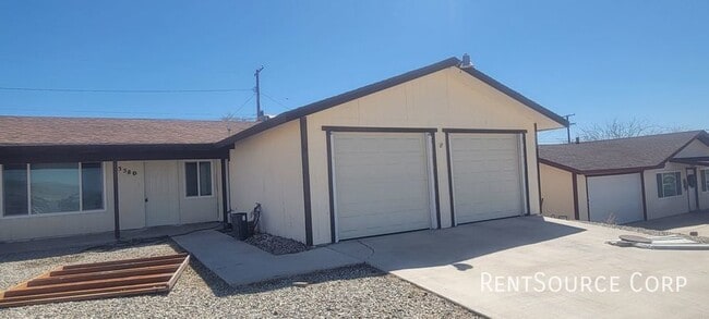Building Photo - 3 Bedroom 2 Bath Single Family Home in Bar...