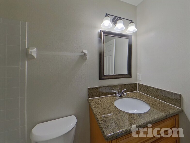 Building Photo - 1811 14th St W