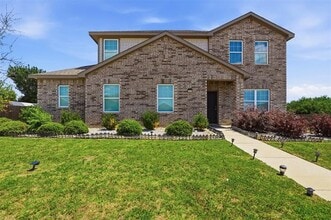 Building Photo - 2636 Sagebrush Dr