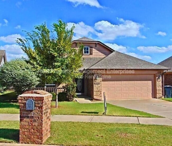 Building Photo - 18212 Viento Dr