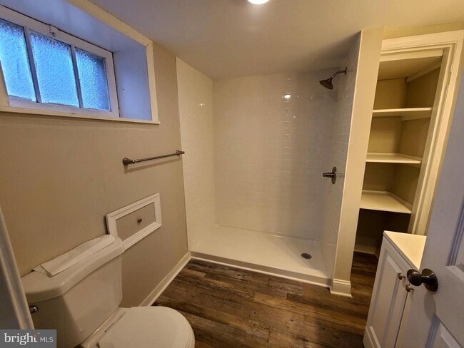 Building Photo - 4715 Dartford Ave