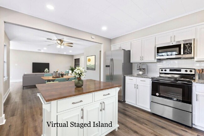 Building Photo - "Fully Remodeled 3-Bedroom Oasis with 2.5 ...